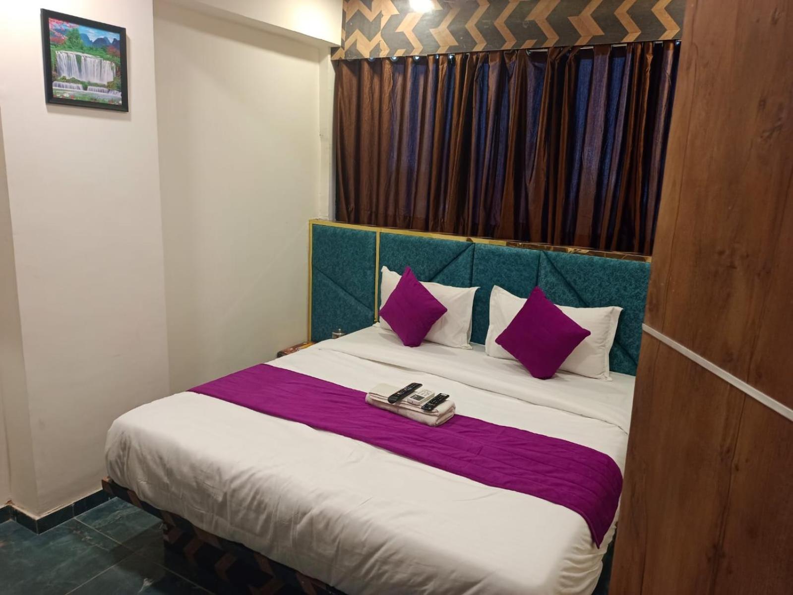 Hotel Karnavati Ahmedabad Exterior foto